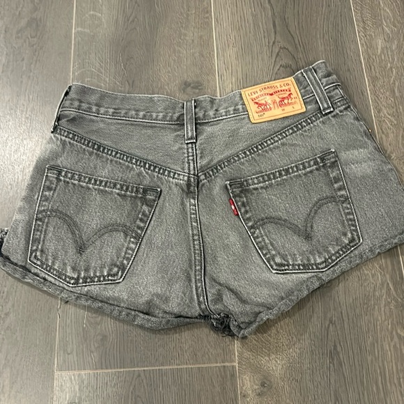 Levi’s 501 Button Fly Cutoff Grey Short Shorts Women size 25 - Picture 5 of 15